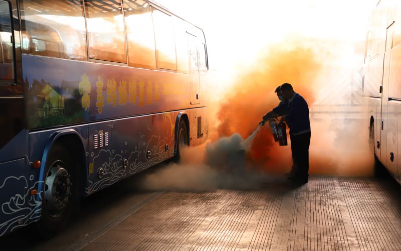 常運集團開展電動車充電站消防應急演練