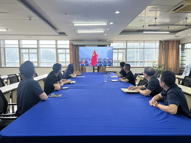 5常運供應(yīng)鏈組織職工觀看紀念中國人民抗日戰(zhàn)爭暨世界反法西斯戰(zhàn)爭勝利80周年閱兵式直播2_副本